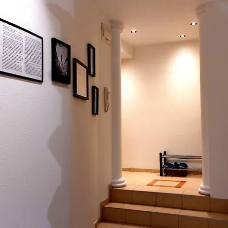 Michael's Gate Large In A 15th-century Building, Old Town Appartamento Bratislava