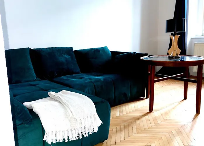 Apartmán Michael's Gate Large In A 15th-century Building, Old Town