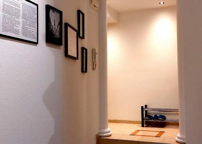 Michael's Gate Large In A 15th-century Building, Old Town Apartmán Bratislava