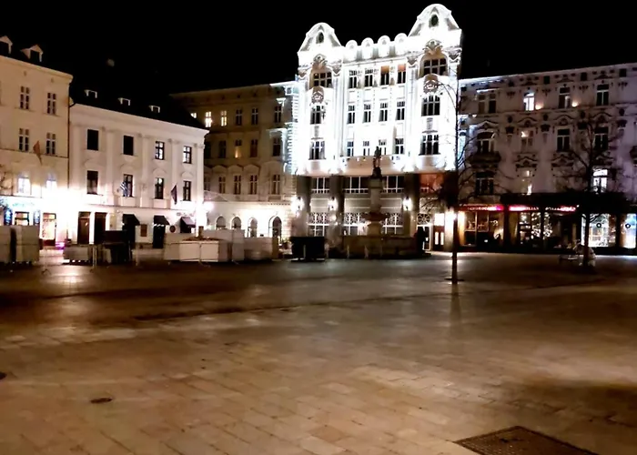 Michael's Gate Large In A 15th-century Building, Old Town Apartament